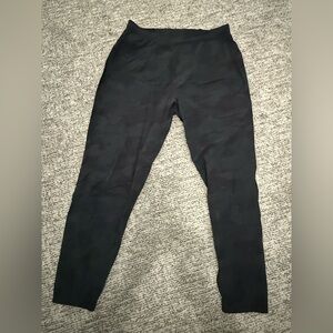 LuluLemon Surge Jogger
Black Camo
Medium